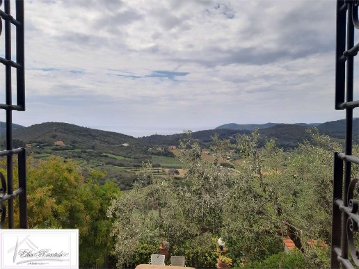 appartamento in vendita a Porto Azzurro in zona Reale