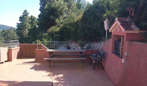 casa indipendente in vendita a Porto Azzurro in zona Mola