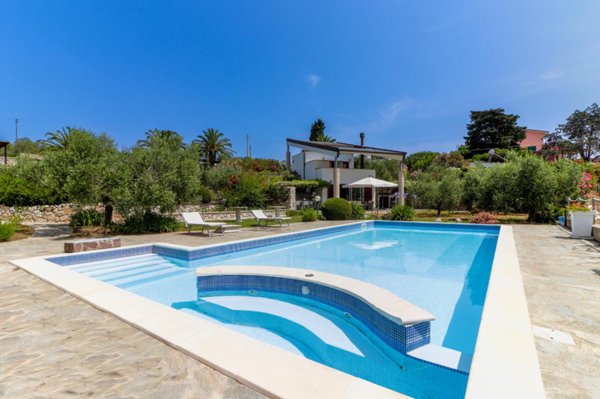 casa indipendente in vendita a Porto Azzurro