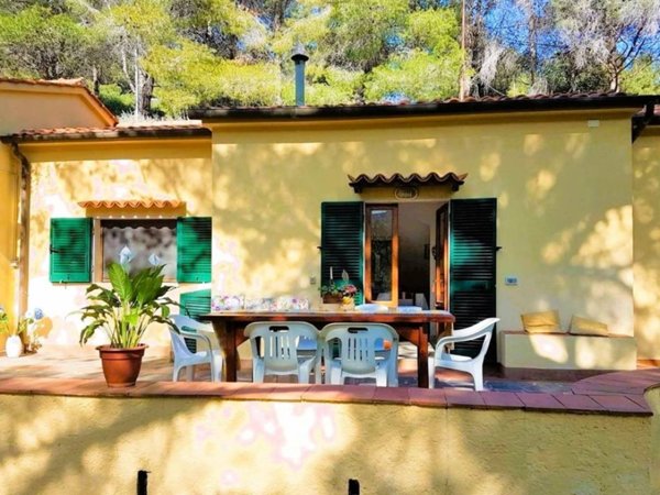 casa indipendente in vendita a Porto Azzurro in zona Reale