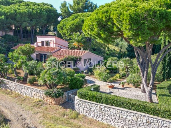casa indipendente in vendita a Porto Azzurro in zona Monte