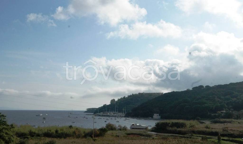 appartamento in vendita a Porto Azzurro in zona Mola