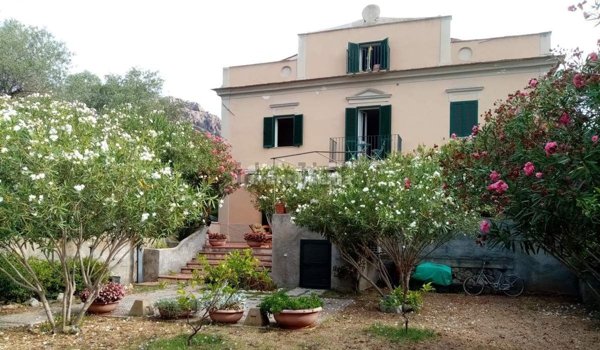 appartamento in vendita a Porto Azzurro