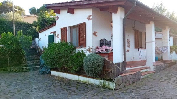 casa indipendente in vendita a Porto Azzurro