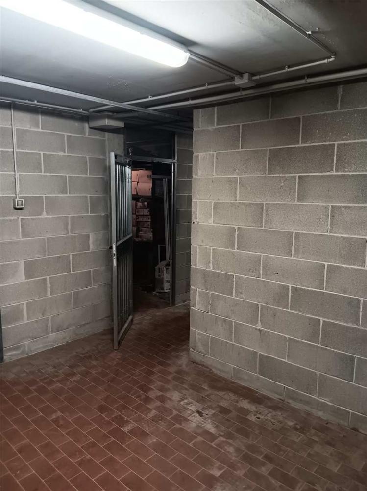 locale di sgombero in vendita a Porto Azzurro