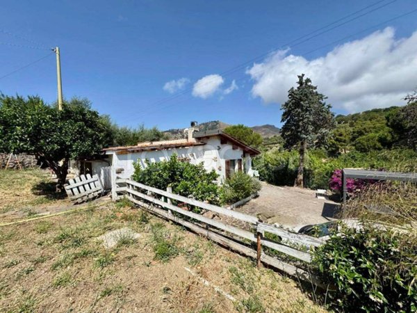 casa indipendente in vendita a Porto Azzurro in zona Reale