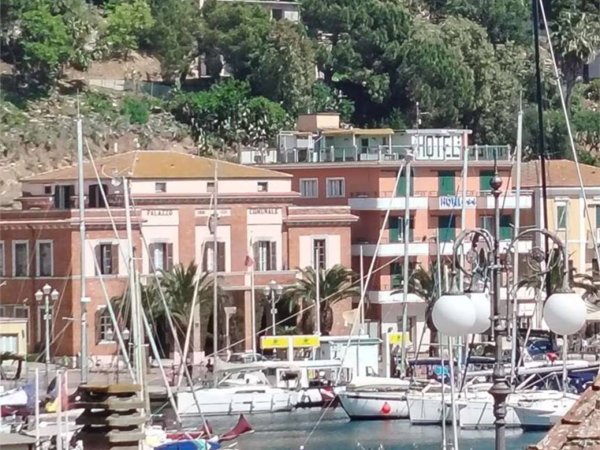 appartamento in vendita a Porto Azzurro in zona Reale