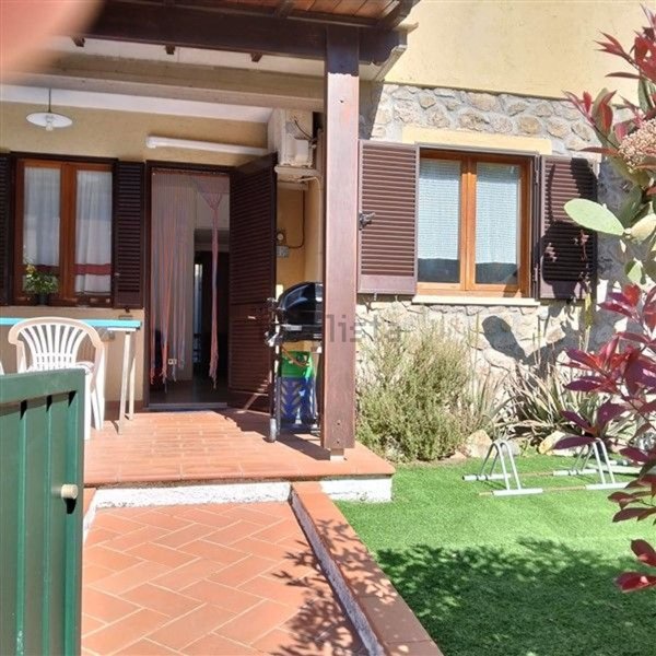 appartamento in vendita a Porto Azzurro in zona Pontecchio
