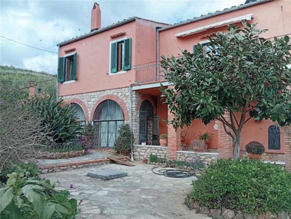 casa indipendente in vendita a Porto Azzurro in zona Monte
