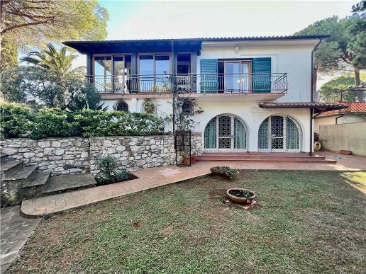 casa indipendente in vendita a Porto Azzurro in zona Pontecchio
