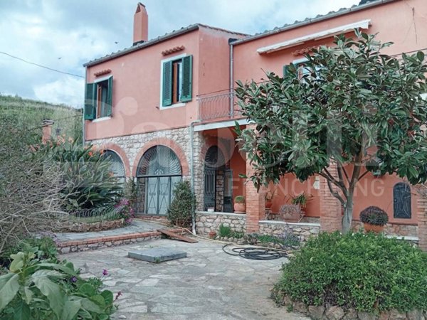 casa indipendente in vendita a Porto Azzurro in zona Pontecchio