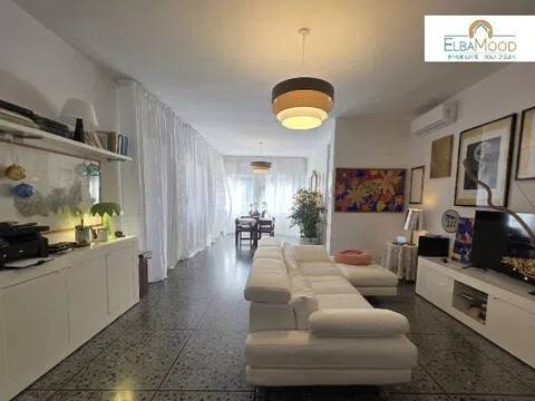 appartamento in vendita a Porto Azzurro in zona Monte