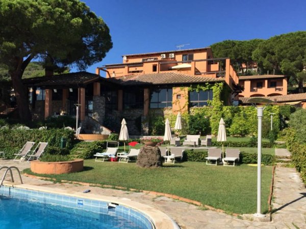 intera palazzina in vendita a Portoferraio