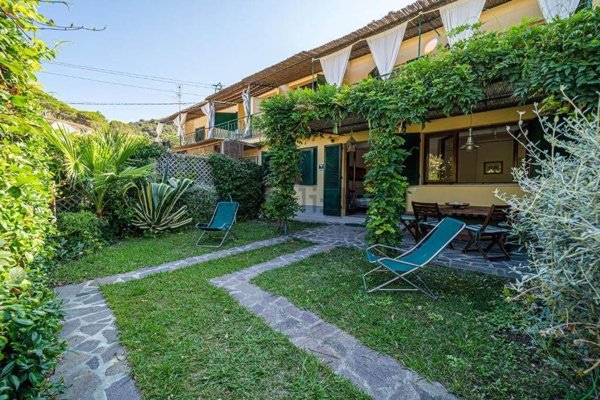 appartamento in vendita a Portoferraio in zona Biodola