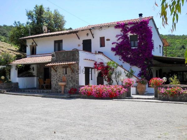 casa indipendente in vendita a Portoferraio