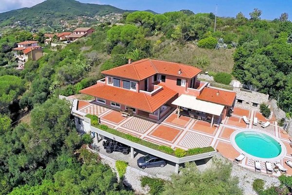 casa indipendente in vendita a Portoferraio