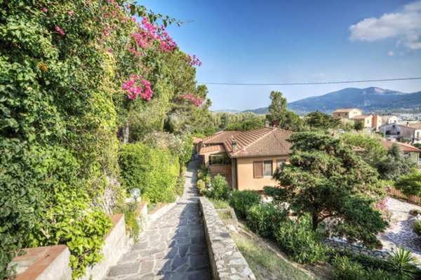 casa indipendente in vendita a Portoferraio