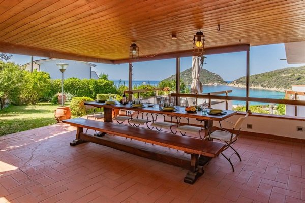 casa indipendente in vendita a Portoferraio in zona Viticcio
