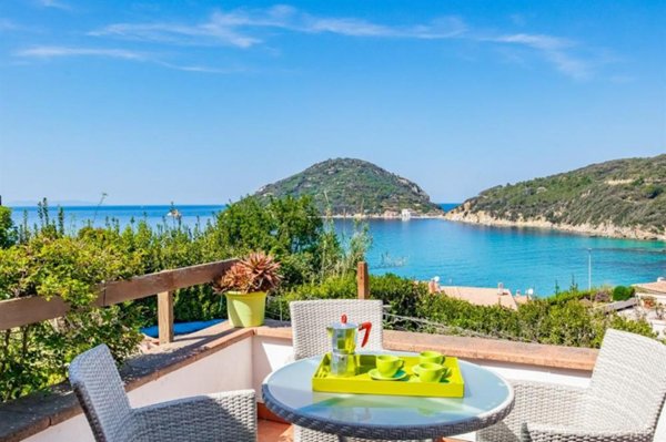 casa indipendente in vendita a Portoferraio in zona Viticcio