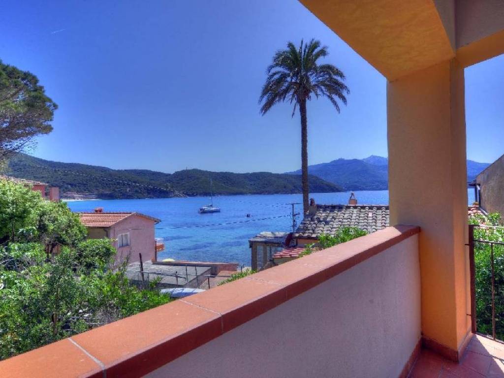 casa indipendente in vendita a Portoferraio