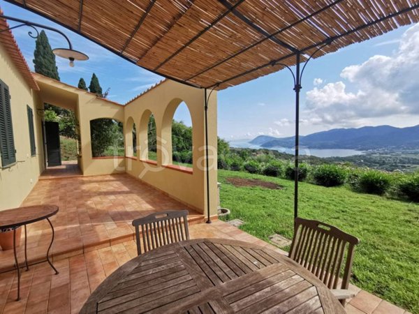 casa indipendente in vendita a Portoferraio