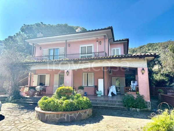 casa indipendente in vendita a Portoferraio