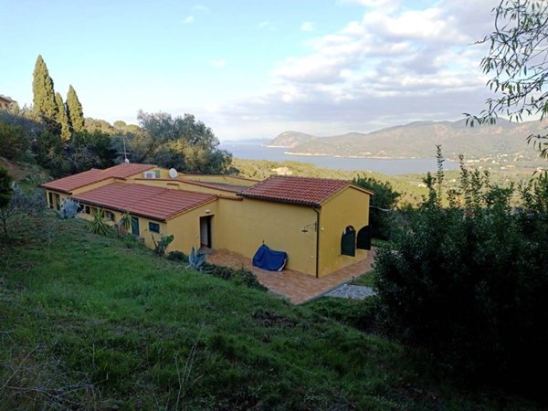 casa indipendente in vendita a Portoferraio