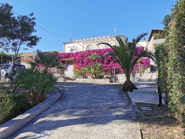 casa indipendente in vendita a Portoferraio in zona Magazzini