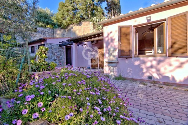casa indipendente in vendita a Portoferraio