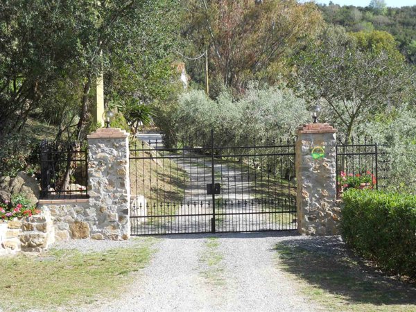 casa indipendente in vendita a Portoferraio