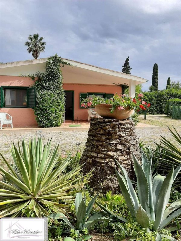 casa indipendente in vendita a Portoferraio