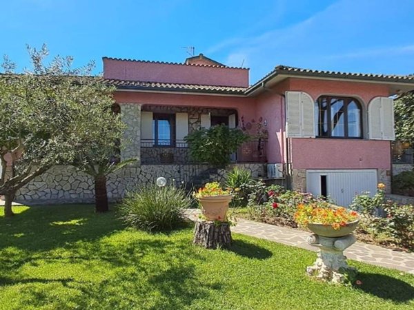 casa indipendente in vendita a Portoferraio