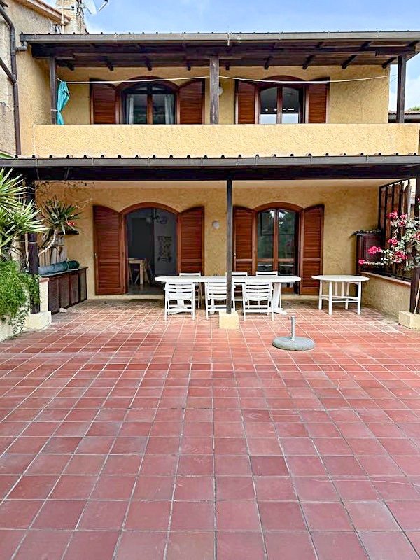 casa indipendente in vendita a Portoferraio
