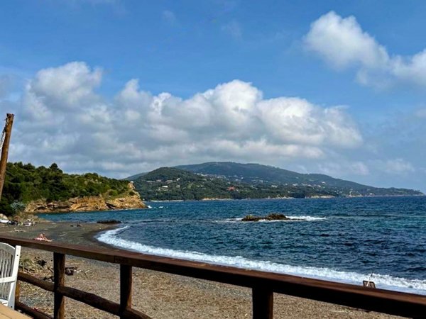 casa indipendente in vendita a Portoferraio