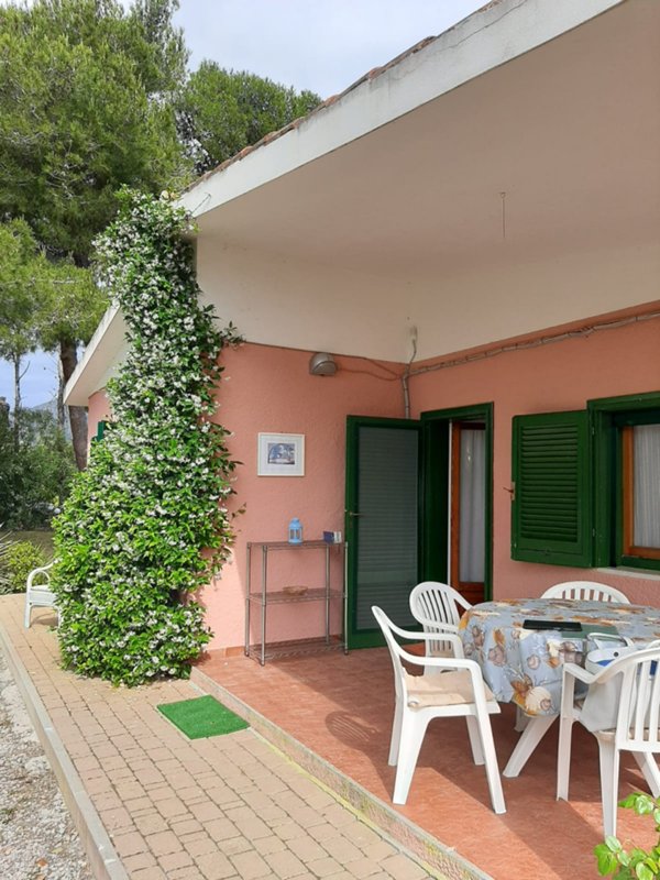 casa indipendente in vendita a Portoferraio in zona Magazzini