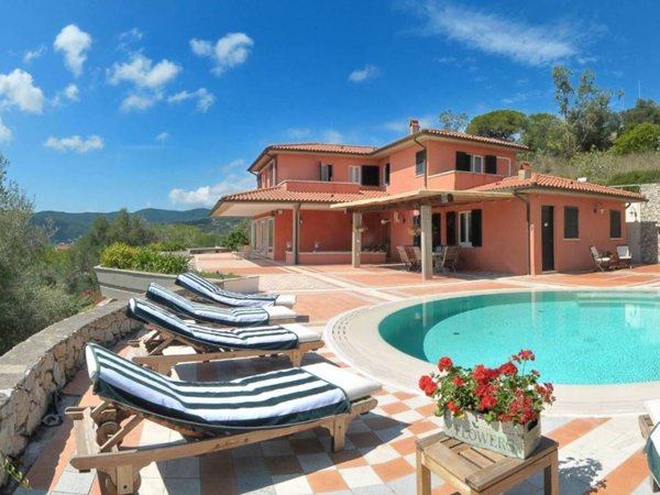 casa indipendente in vendita a Portoferraio