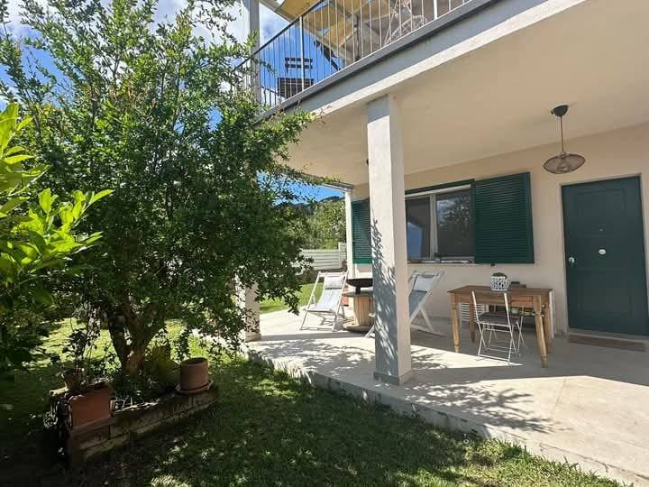 casa indipendente in vendita a Portoferraio