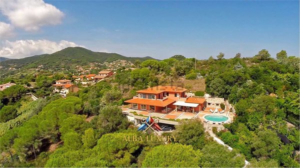 casa indipendente in vendita a Portoferraio