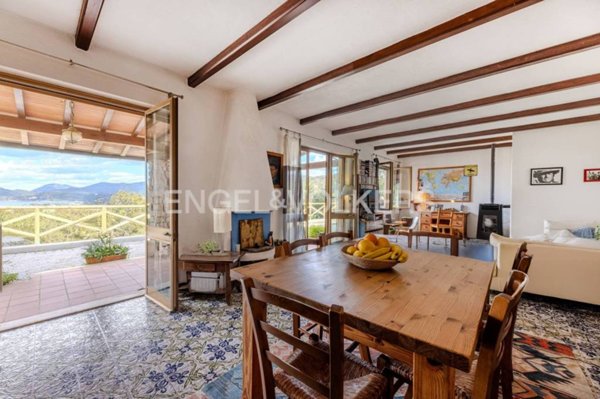 casa indipendente in vendita a Portoferraio