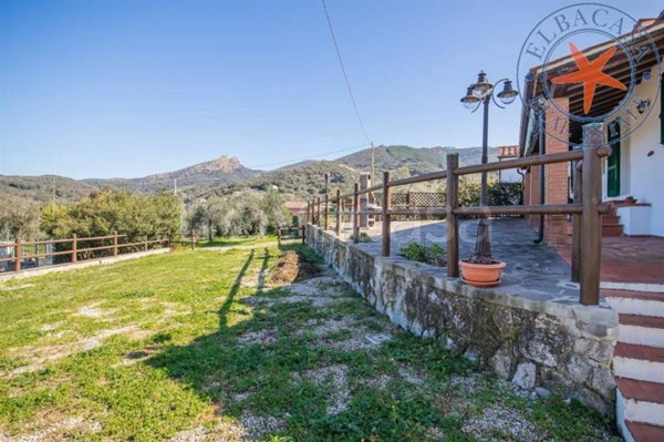 casa indipendente in vendita a Portoferraio in zona Magazzini