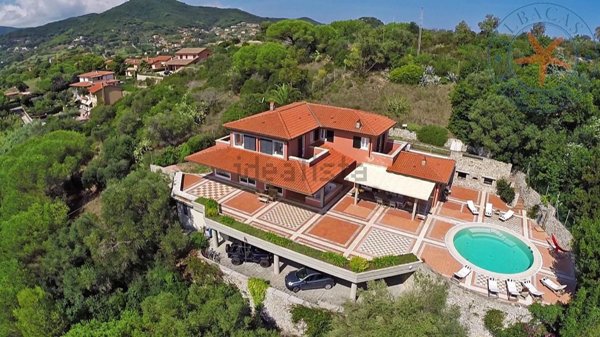 casa indipendente in vendita a Portoferraio