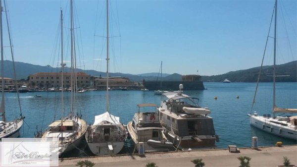 appartamento in vendita a Portoferraio in zona Magazzini