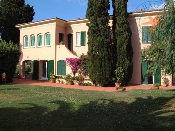 casa indipendente in vendita a Portoferraio