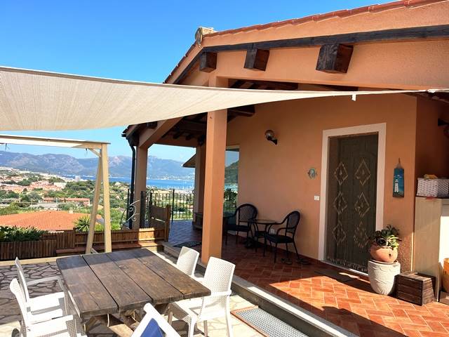 casa indipendente in vendita a Portoferraio