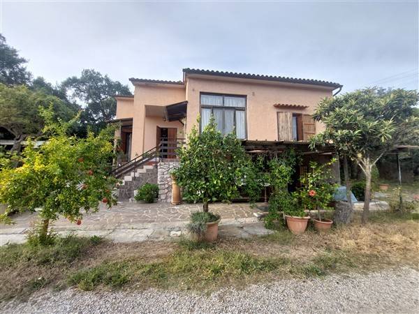 casa indipendente in vendita a Portoferraio