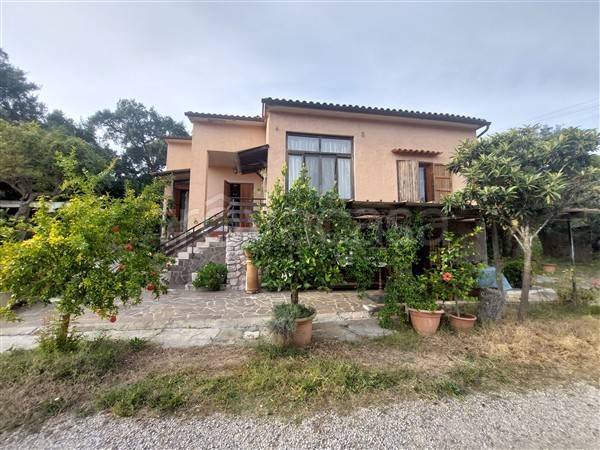 casa indipendente in vendita a Portoferraio