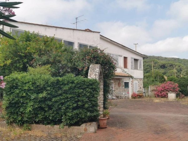 casa indipendente in vendita a Portoferraio