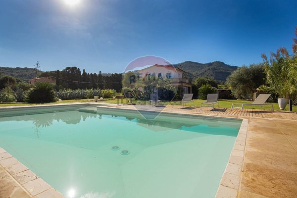 casa indipendente in vendita a Portoferraio