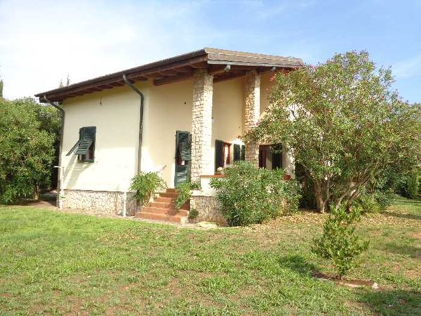 casa indipendente in vendita a Portoferraio