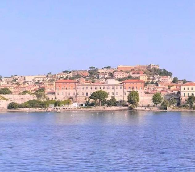 casa indipendente in vendita a Portoferraio